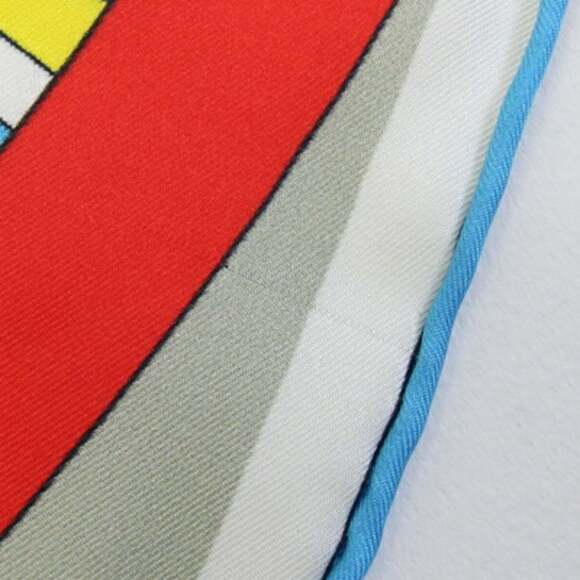 HERMES White Silk Scarf - Picture 4 of 6